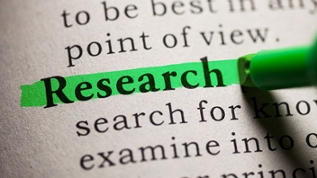 Begriff "Research" mit grünem Textmarker hervorgehoben